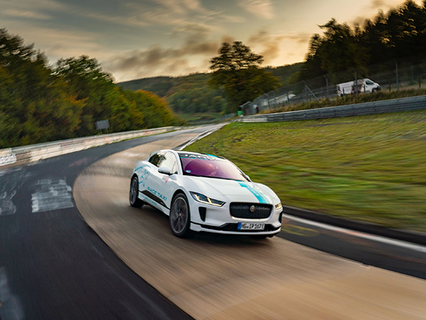JAGUAR I-PACE IS THE FIRST ALL-ELECTRIC NÜRBURGRING RACE eTAXI
