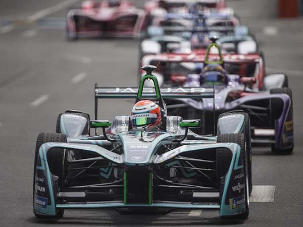 Tough Weekend Sees Panasonic Jaguar Racing Finish Second Season On A High Tough Weekend Sees Panasonic Jaguar Racing Finish Second Season On A High