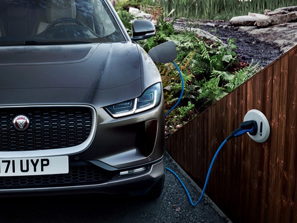 Jaguar China makes new EV owners’ lives easier