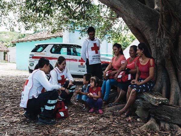 Land Rover and the Red Cross prepare Mexican communities for natural disasters