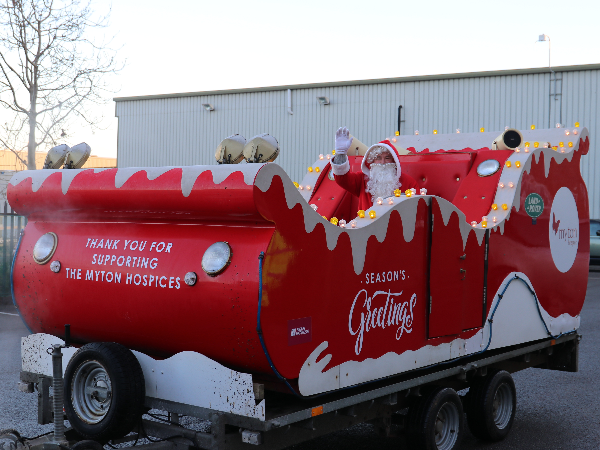 SANTA'S SLEIGH ON SITE AT SOLIHULL
