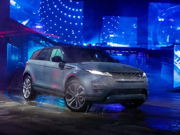 Watch the global reveal of the new Range Rover Evoque