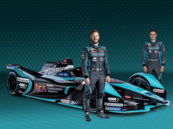 REIMAGINE RACING- SEE THE ALL ELECTRIC I-TYPE 5 UP CLOSE IN ALL ITS ELECTRIC GLORY!