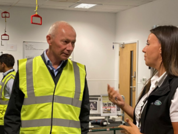 THIERRY VISITS NEW SKILLS SCHOOL IN FA3